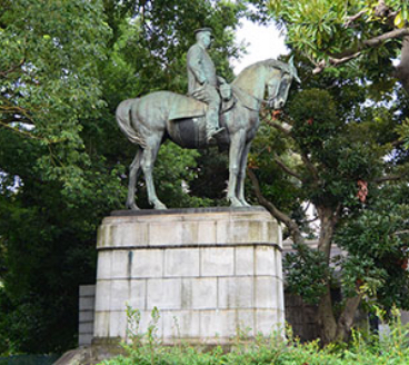 銅像(北の丸公園)